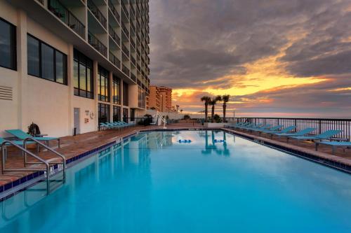 Фотография гостиницы Holiday Inn Express & Suites Oceanfront Daytona Beach Shores, an IHG Hotel
