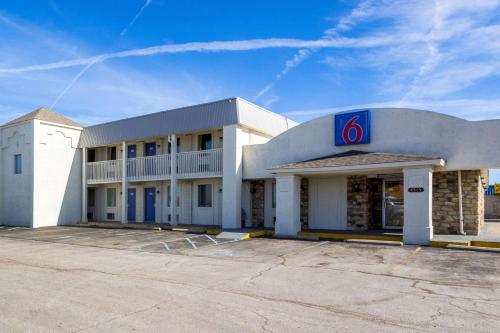 Фотографии гостиницы
Motel 6-Indianapolis, IN - South