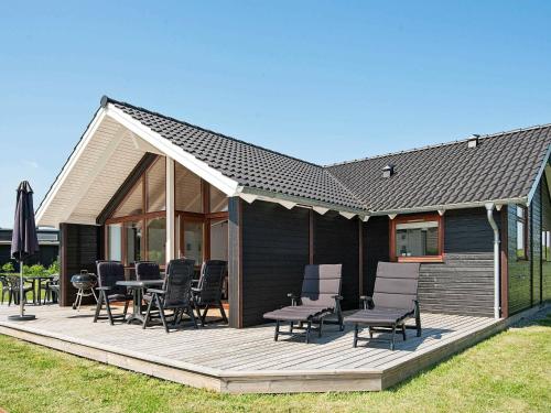 Фотография гостевого дома Three-Bedroom Holiday home in Ebeltoft 29