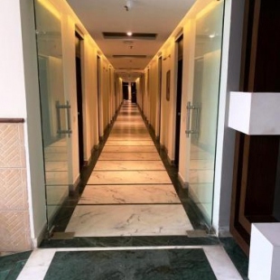 Фотография гостиницы Hotel Royale Residency