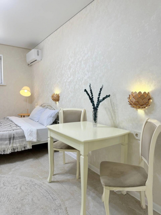 Фотографии квартиры 
            Апартаменты Студия возле Моря для Двоих на цокольном этаже