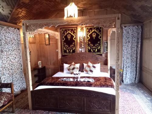 Фотография мини отеля Young Shahzada Group of Houseboats