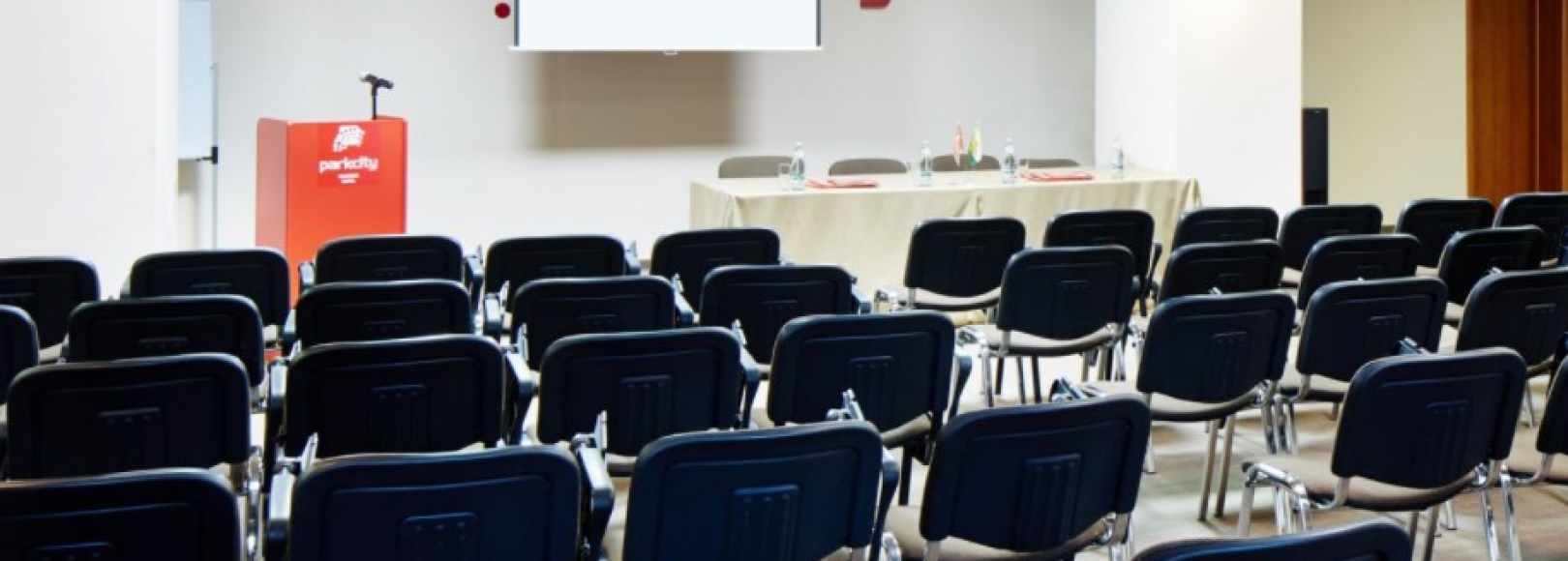 Фотография конференц-зала Конгресс-холл