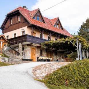 Фотография гостевого дома Authentic Countryside Villa with Hot tub