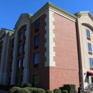 Фотографии гостиницы
Clarion Pointe Greensboro Airport