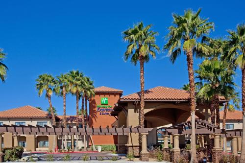 Фотография гостиницы Holiday Inn Express & Suites Rancho Mirage, an IHG Hotel
