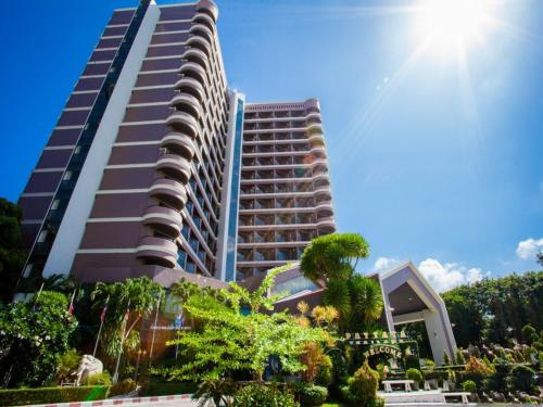 Фотография гостиницы First Pacific Hotel and Convention