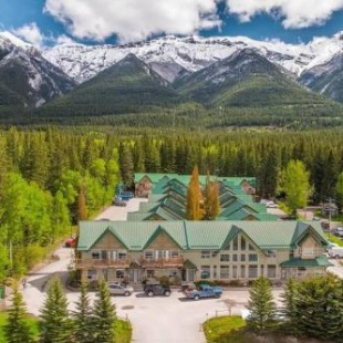 Фотография гостиницы Banff National Park Wood lodge