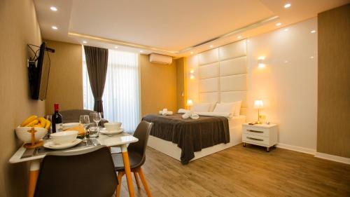 Фотографии апарт отеля 
            Holiday Check Inn Batumi