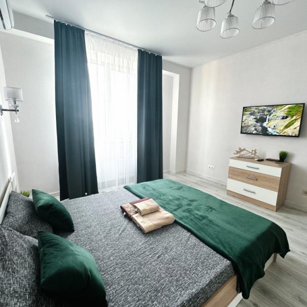 Фотографии квартиры 
            Апартаменты с Ремонтом на Батурина 141