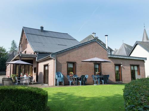 Фотография гостевого дома Child-friendly Holiday Home in Waimes with Sauna and Jacuzzi