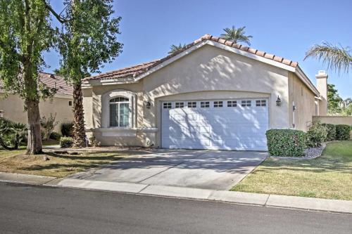 Фотографии гостевого дома 
            Country Club Home with Pool and Spa, 2 Mi to Coachella