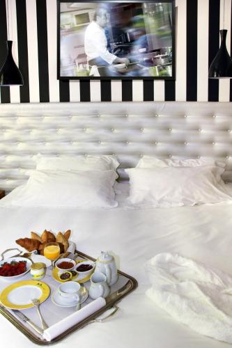 Фотография гостиницы Le Pré du Moulin - Maison Alonso - Hôtel & Restaurant