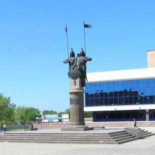 Фотография достопримечательности Мемориал Карасаю и Агынтаю батырам