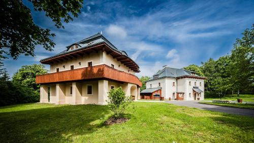 Фотографии гостиницы
Hotel Kristin Hrádek