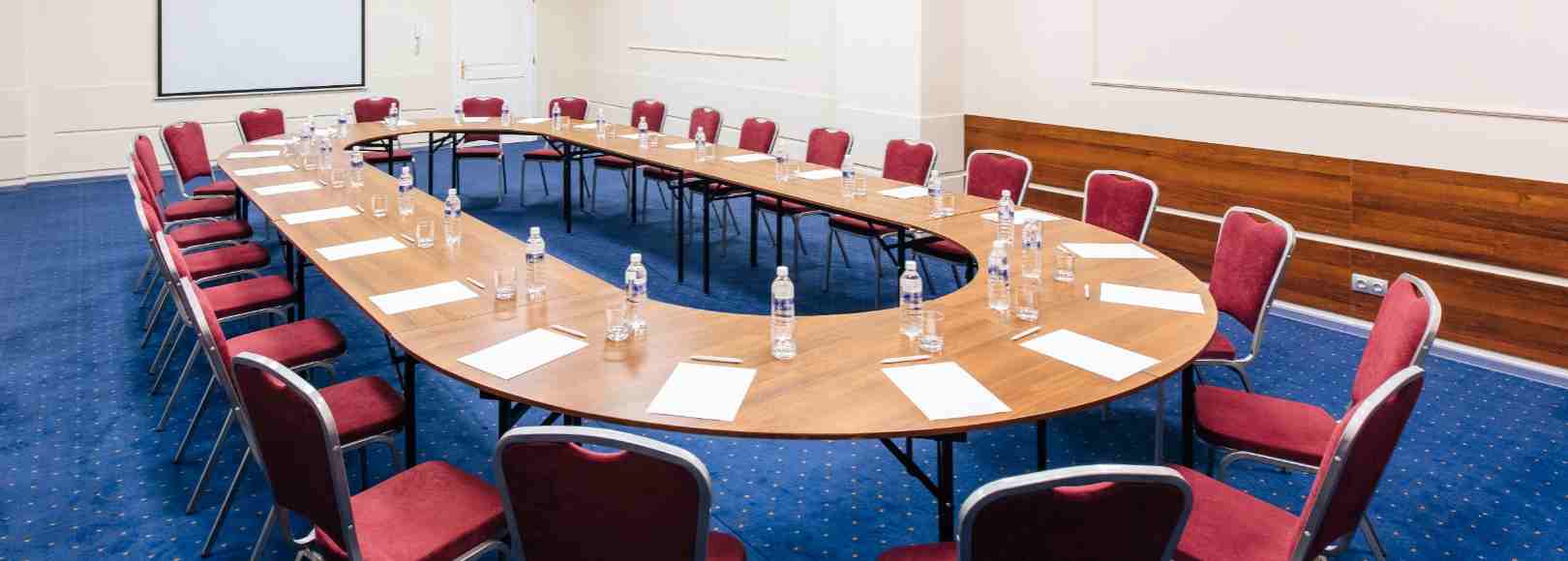 Фотография конференц-зала Успех