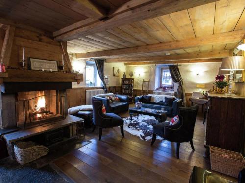 Фотографии гостевого дома
Luxury chalet full of atmosphere near the center of Morzine with sauna & hottub