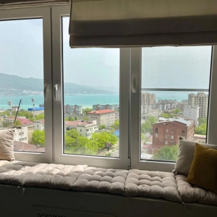 Фотография квартиры Вид на небо на улице Революции 1905 года 35