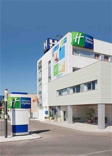 Фотография гостиницы Holiday Inn Express Alcobendas, an IHG Hotel