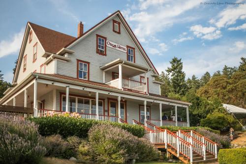 Фотография гостиницы Orcas Hotel