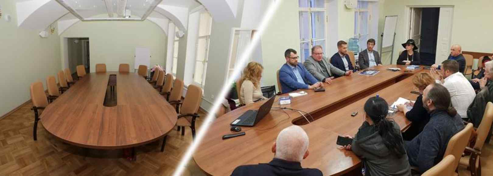 Фотография конференц-зала Овальный кабинет Дома Журналистов