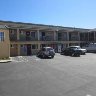 Фотографии мотеля
Pacific Best Inn