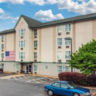 Фотографии гостиницы
Rodeway Inn & Suites near Outlet Mall - Asheville