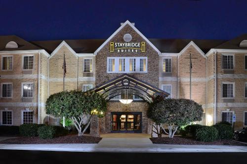 Фотография гостиницы Staybridge Suites Raleigh-Durham Airport-Morrisville, an IHG Hotel