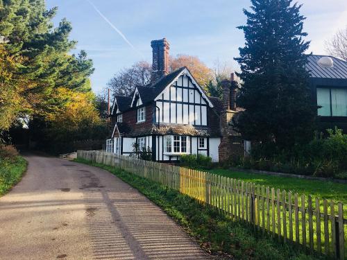 Фотография гостевого дома Danny Lodge - Spacious 3 bedroom house