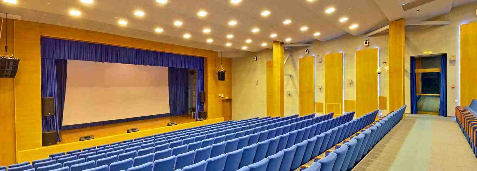 Фотография конференц-зала Киноконцертный зал Приморский