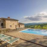 Фотография гостевого дома Villa Cungi con piscina privata
