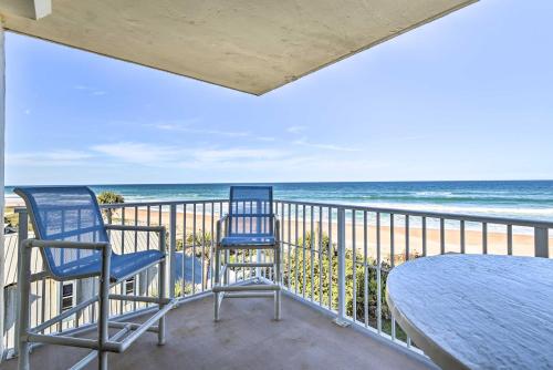 Фотографии гостевого дома 
            Luxe Oceanfront Condo with Pool Beach Access and Gear!