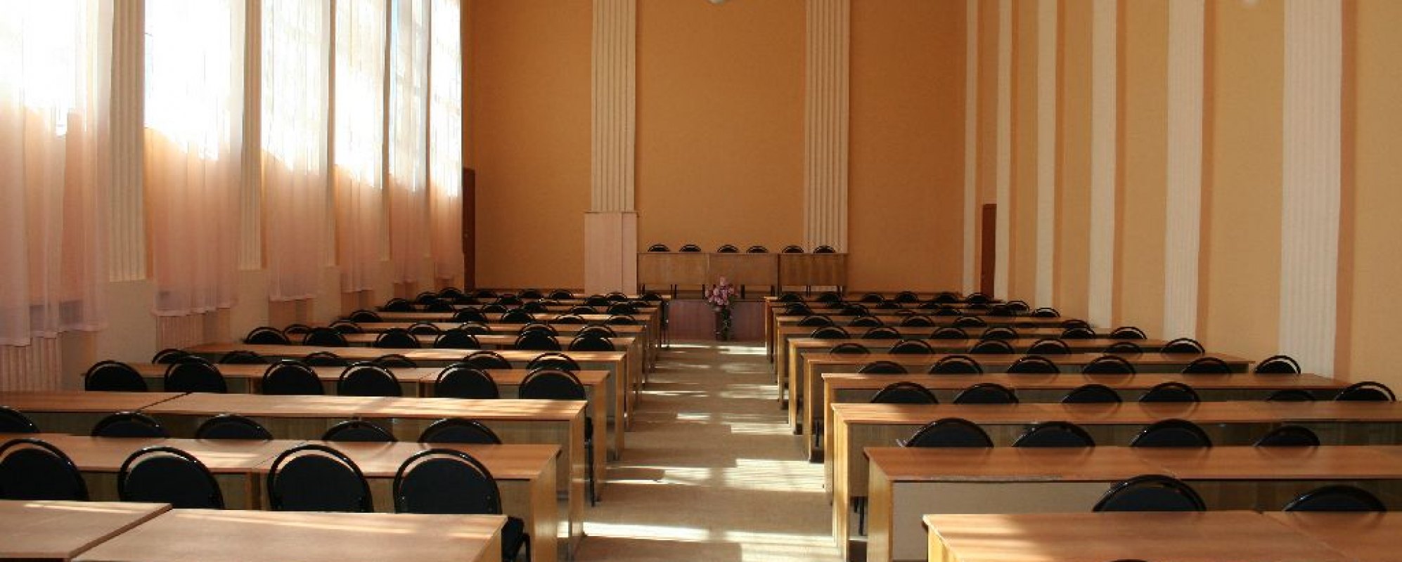 Фотографии конференц-зала Самарский гарнизонный дом офицеров Розовый зал