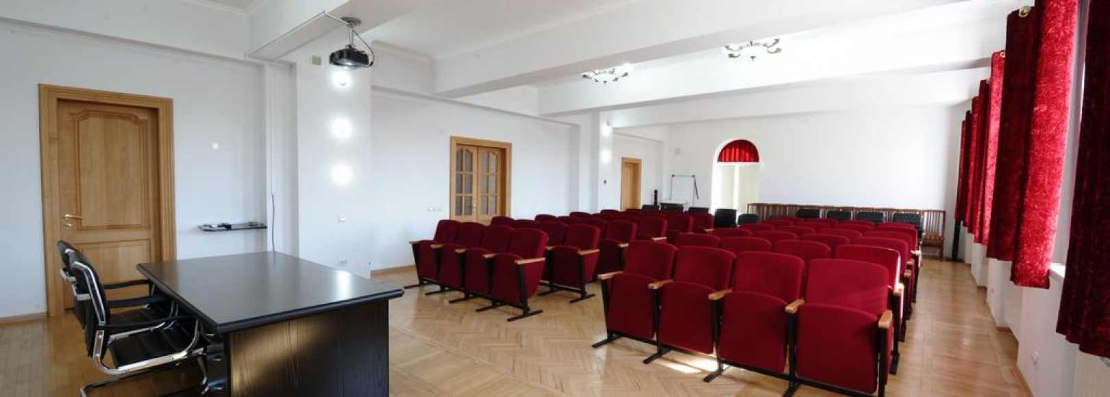 Фотография конференц-зала Планета Люкс