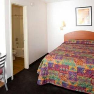 Фотографии гостиницы
Intown Suites Extended Stay Newport News VA- North