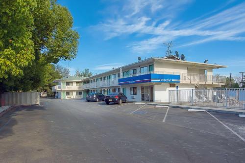 Фотография гостиницы Motel 6-Red Bluff, CA