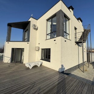 Фотография Коттеджа Частный дом Лев RentPlaza