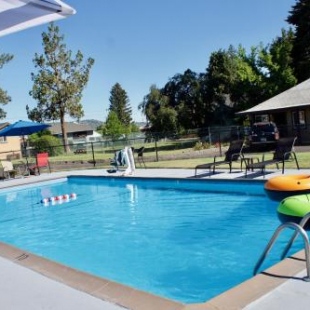 Фотография мотеля Cascade Lodge