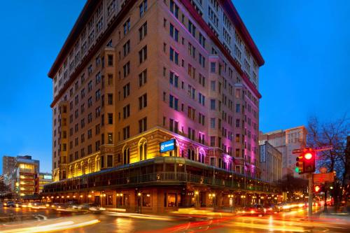 Фотография гостиницы Sheraton Gunter Hotel San Antonio