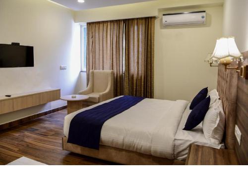 Фотография гостиницы Hotel White Rock By The Solitaire Hospitality