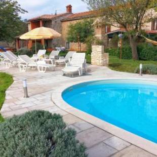 Фотографии гостевого дома 
            Family friendly house with a swimming pool Guran, Central Istria - Sredisnja Istra - 7373