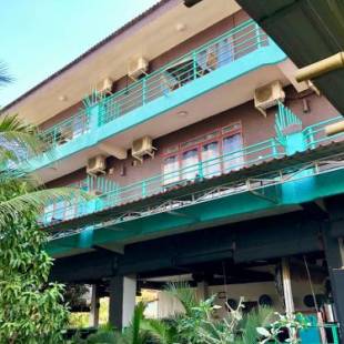 Фотографии гостиницы
River Dolphin Hotel