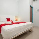Фотография гостевого дома RedDoorz @ Kartohardjo Madiun