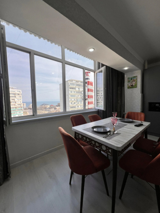 Фотографии квартиры 
            Квартира Однокомнатные Апартаменты с видом на море 4-10