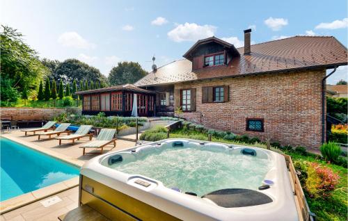 Фотография гостевого дома Six-Bedroom Holiday Home in Ludbreg