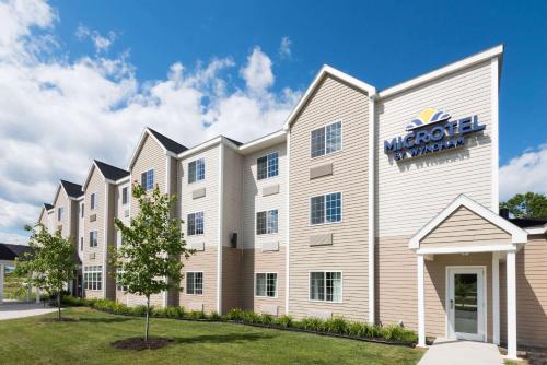 Фотография гостиницы Microtel Inn & Suites Windham
