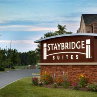 Фотографии гостиницы 
            Staybridge Suites Akron-Stow-Cuyahoga Falls, an IHG Hotel