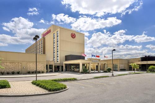 Фотография гостиницы Sheraton Toronto Airport Hotel & Conference Centre