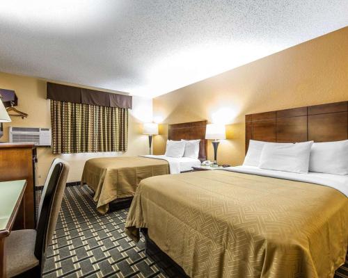 Фотография мотеля Econo Lodge Cartersville-Emerson Lake Point