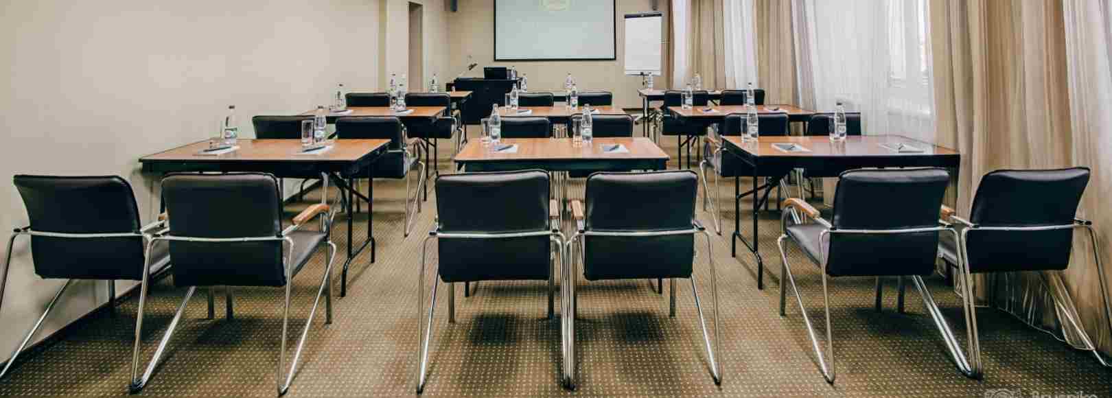 Фотография конференц-зала Конференц-зал Покровский в Центральном by USTA Hotels